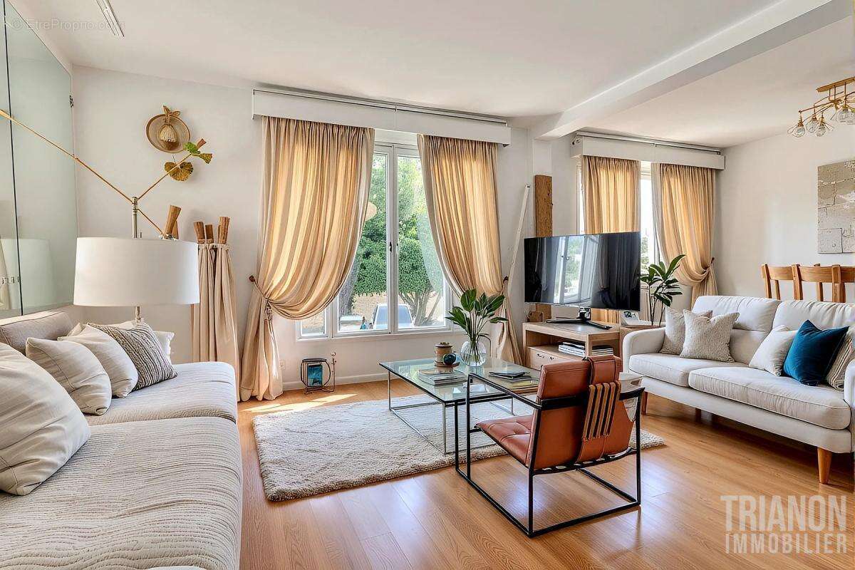 Appartement à LA CELLE-SAINT-CLOUD