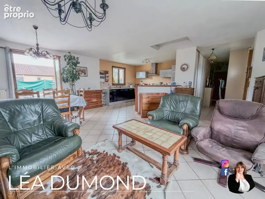 Maison 5 pièces 99 m² à vendre à Saint-Romain-Le-Puy (42610) - photo 3