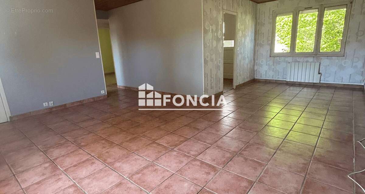 A Saint Michel, agréable maison de plain pied avec 2 chambres et un garage - photo 2