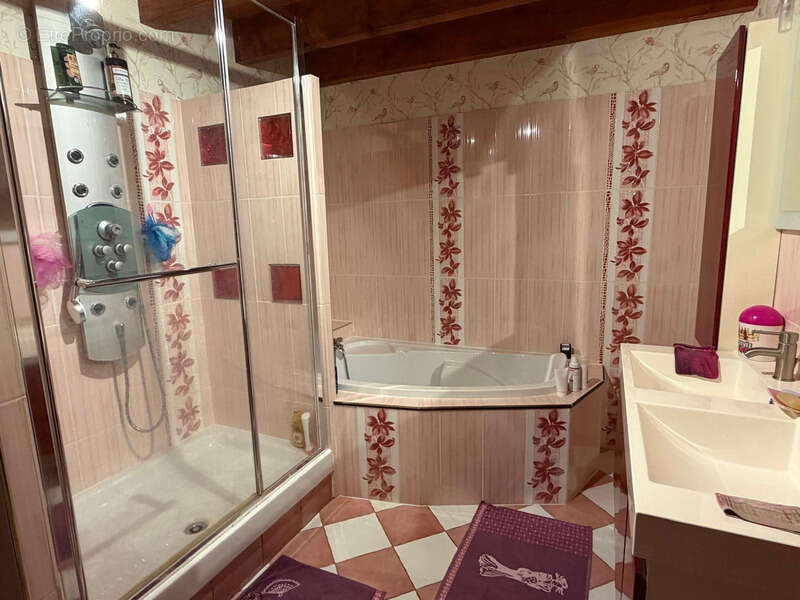 Maison à SAINT-VALERIEN