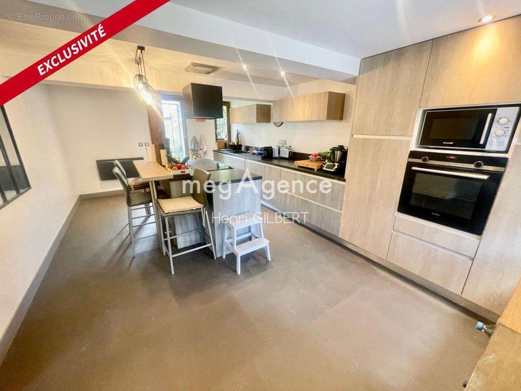 Maison de village en pierre entièrement rénovée - photo 8