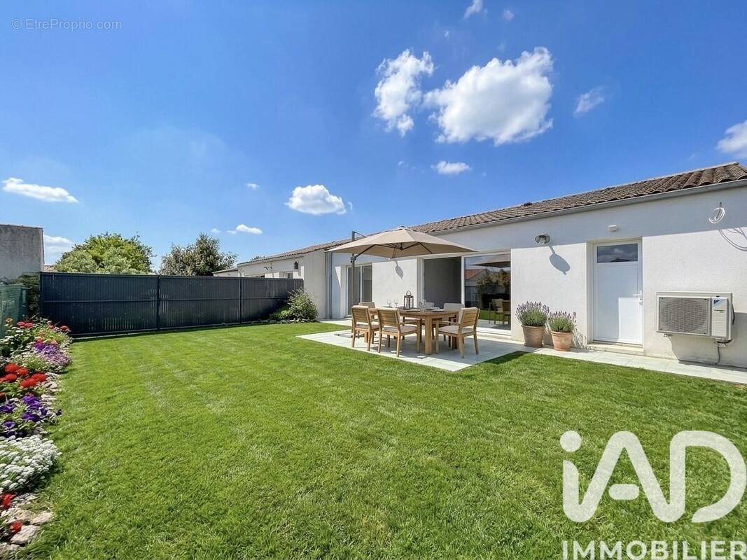 Photo 1 - Maison à AIGREFEUILLE-D'AUNIS