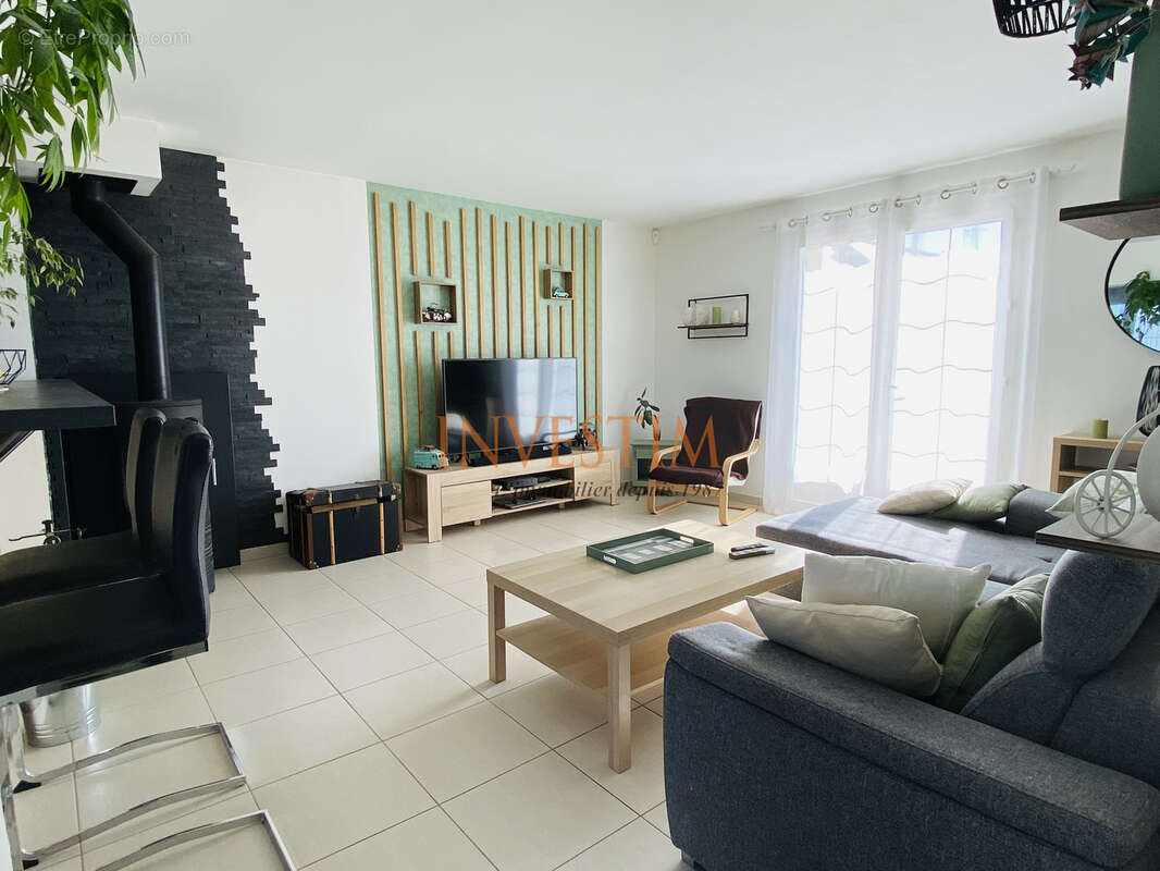 Maison à VILLEBAROU