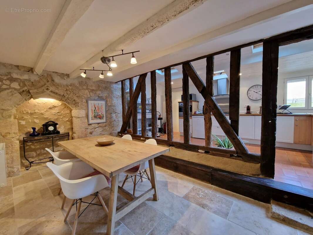 Maison à EYMET