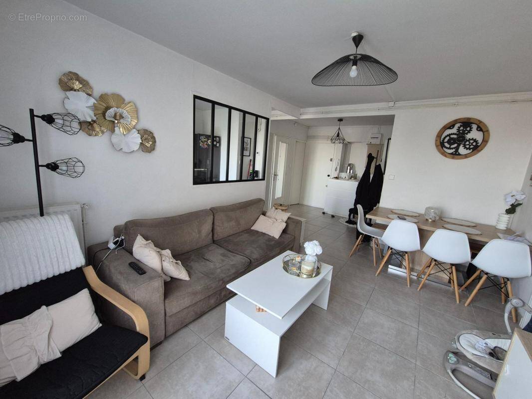 Appartement à SAINT-ETIENNE