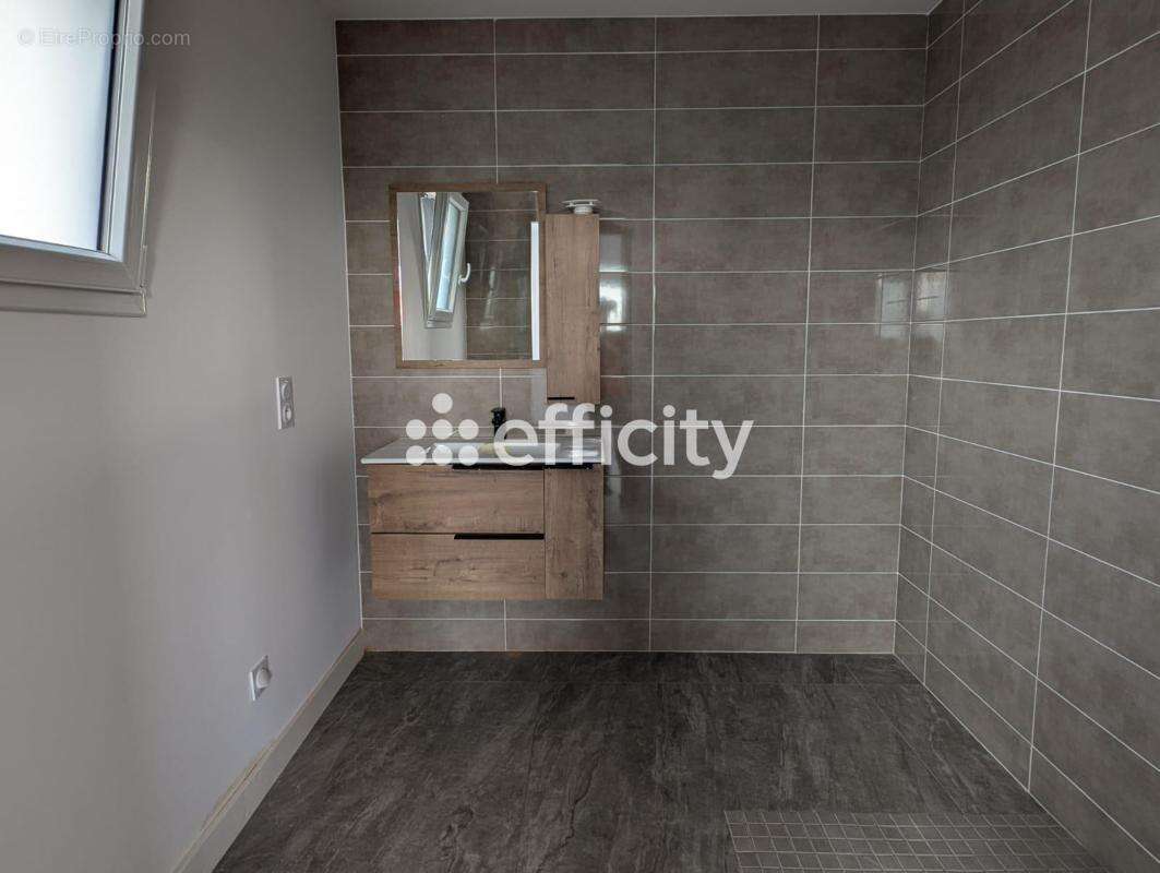 Maison à NORGES-LA-VILLE