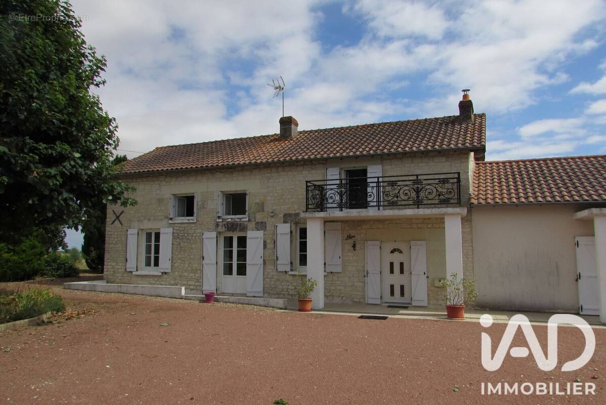 Photo 1 - Maison à MAULAY