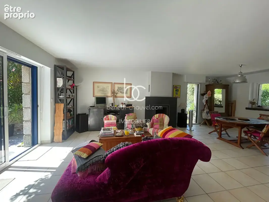 ARZON BOURG - Maison de caractère avec grand jardin ! - photo 4