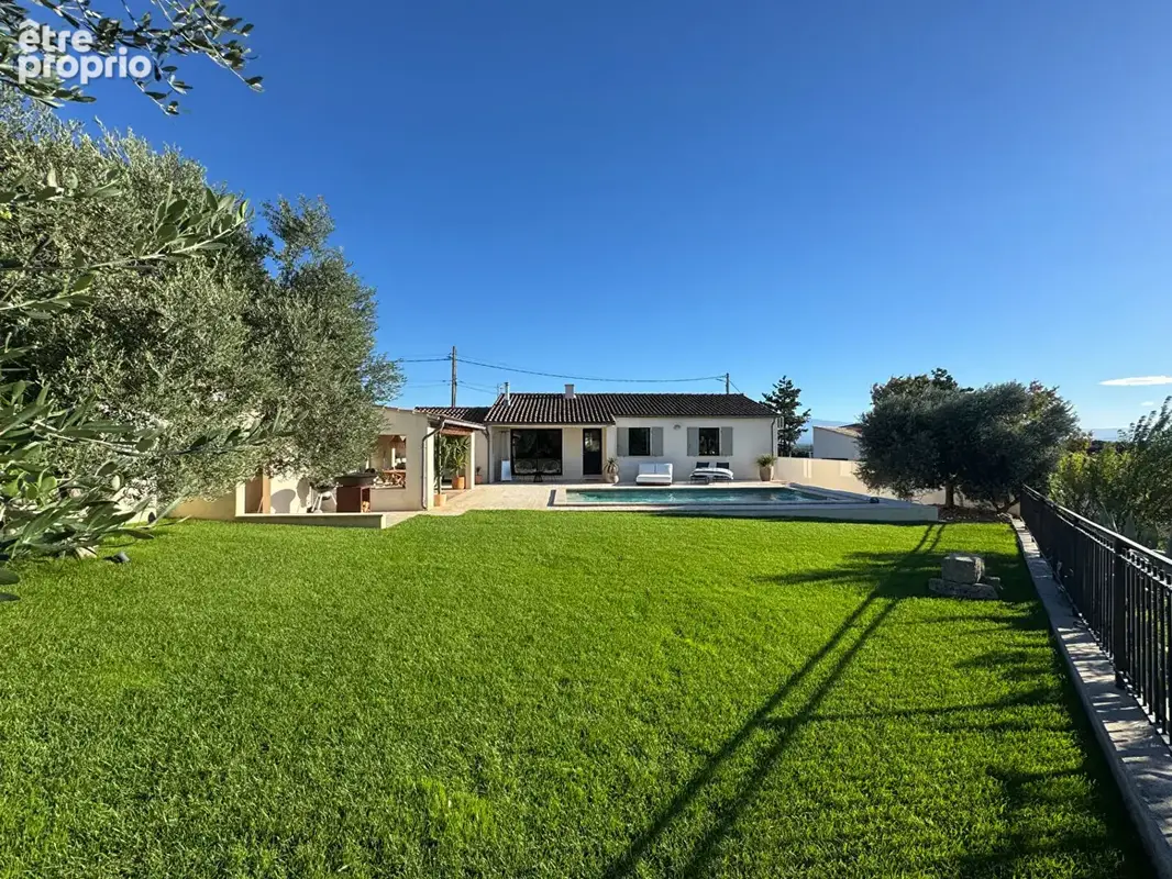 Villa d'exception avec vue dégagée et prestations haut de gamme - photo 3