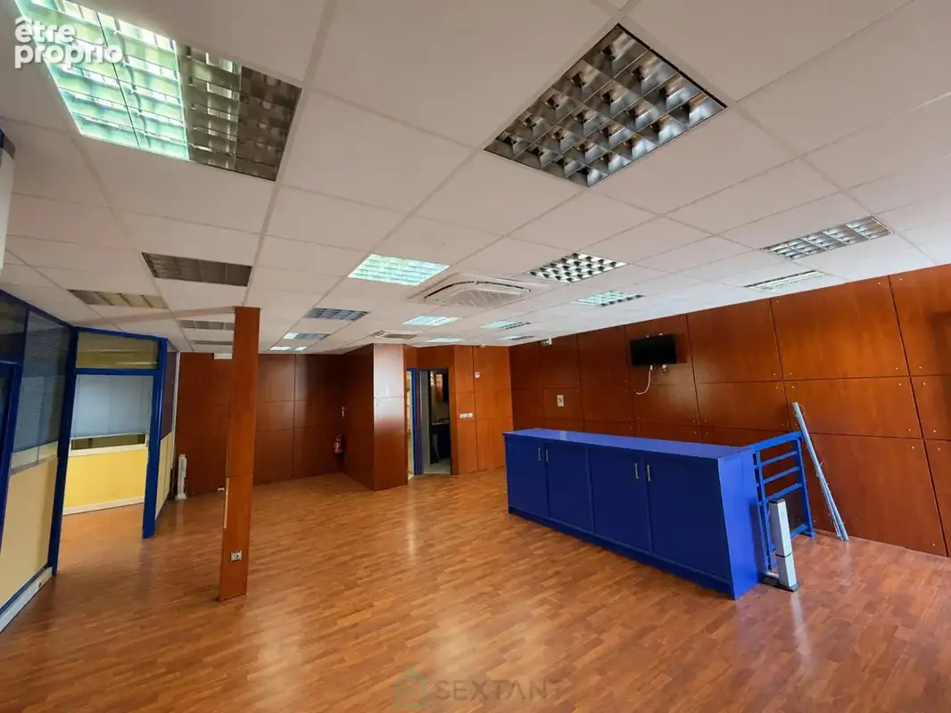 Local commercial / professionnel à Baillif - photo 4