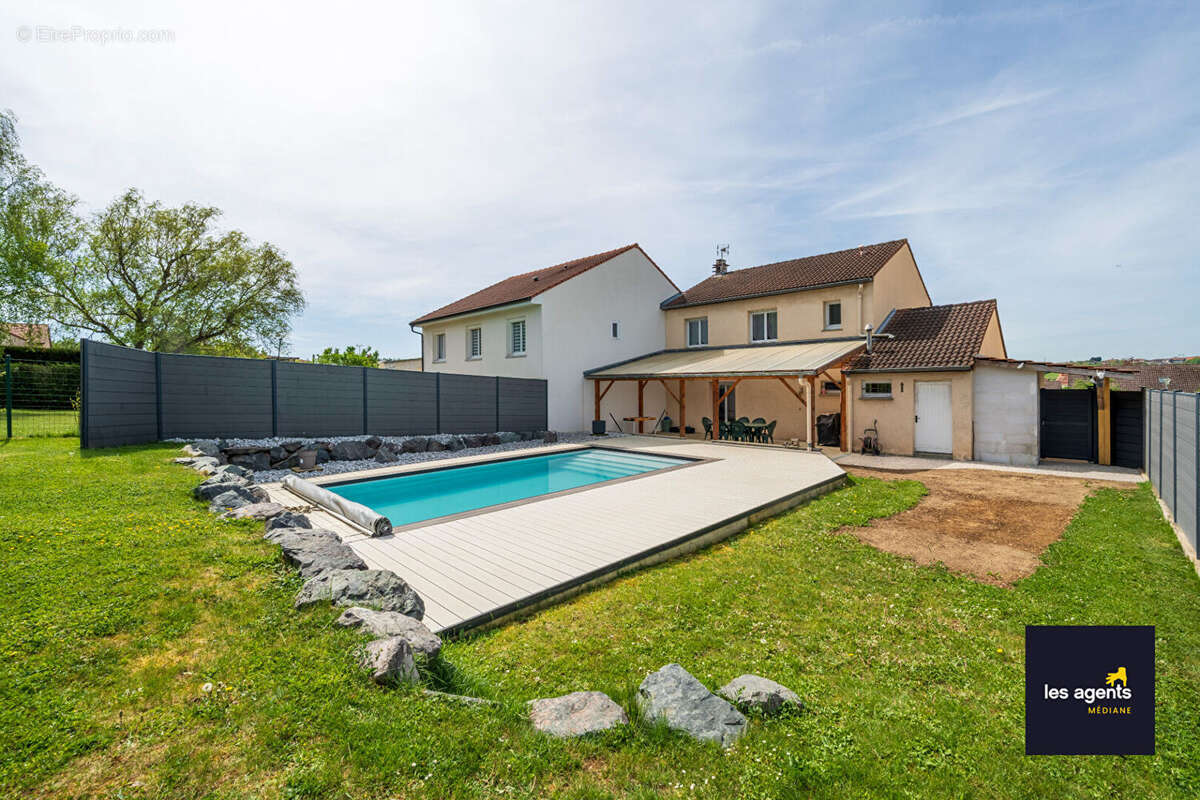 Maison à PULLIGNY