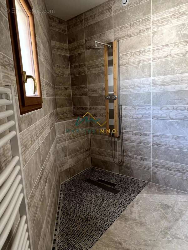 A VENDRE BEAUPUY   Propriété contemporaine de 290 m2 avec de - photo 15
