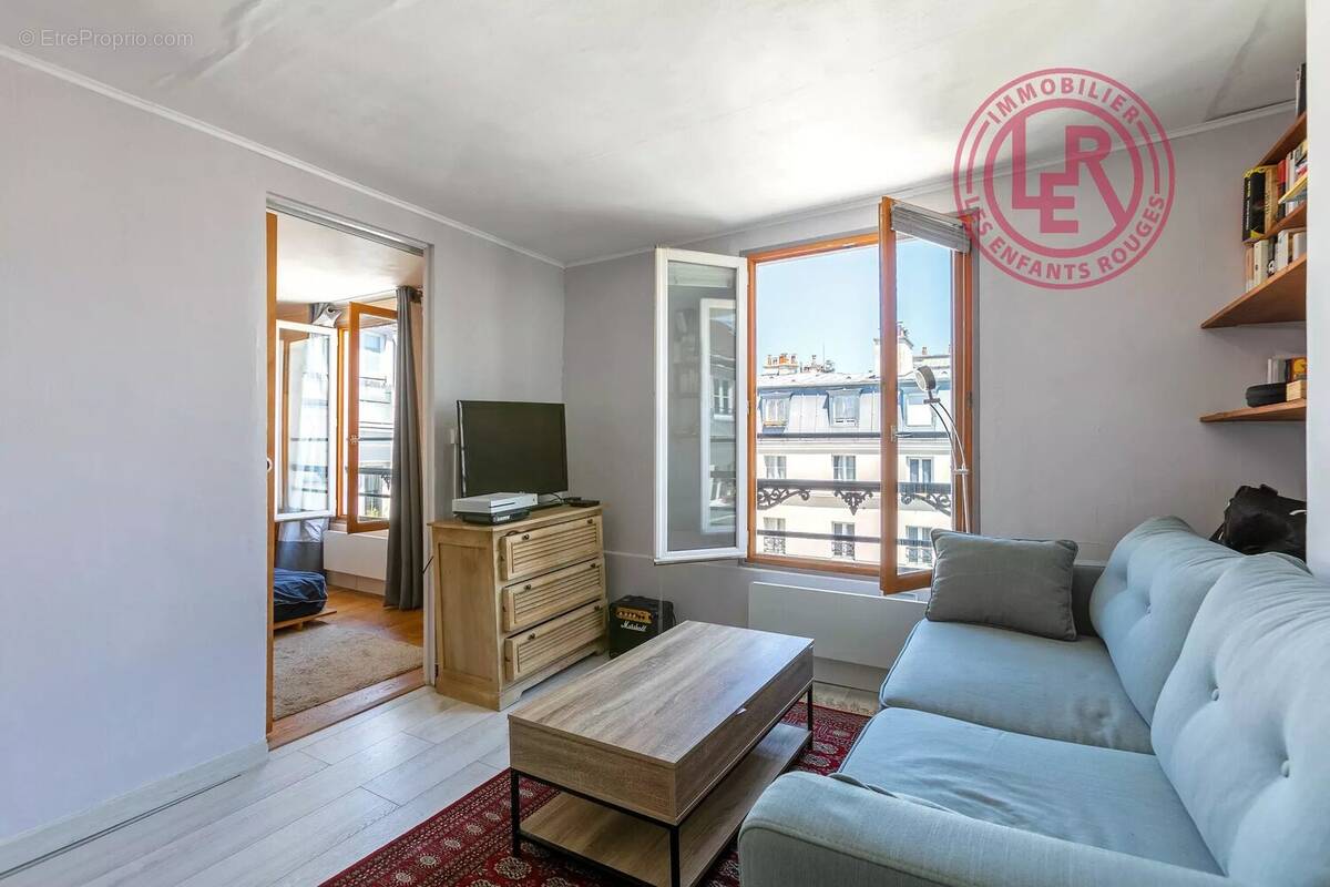 Appartement à PARIS-3E