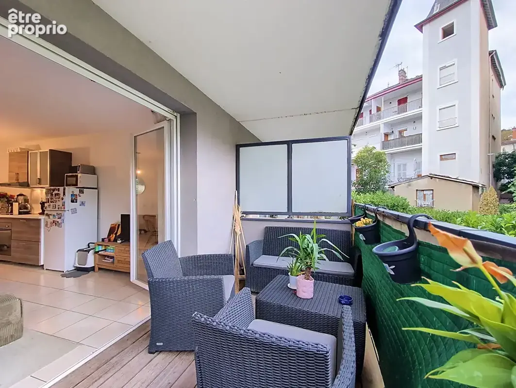Caluire t2 cote jardin - garage inclus - dpe : c - photo 3