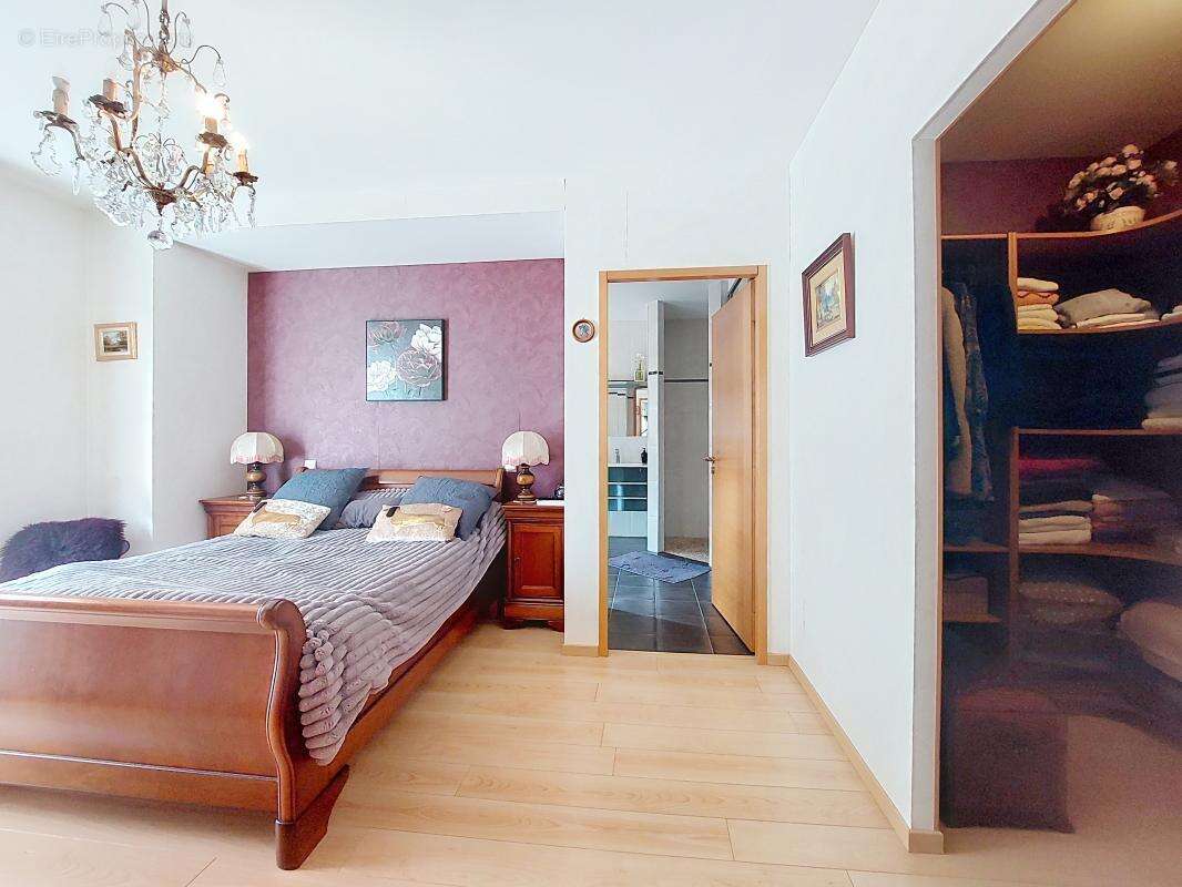 Maison à SAINT-BONNET-DE-MURE