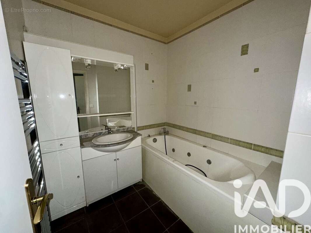 Photo 5 - Appartement à SAINT-PIERRE-LES-ELBEUF