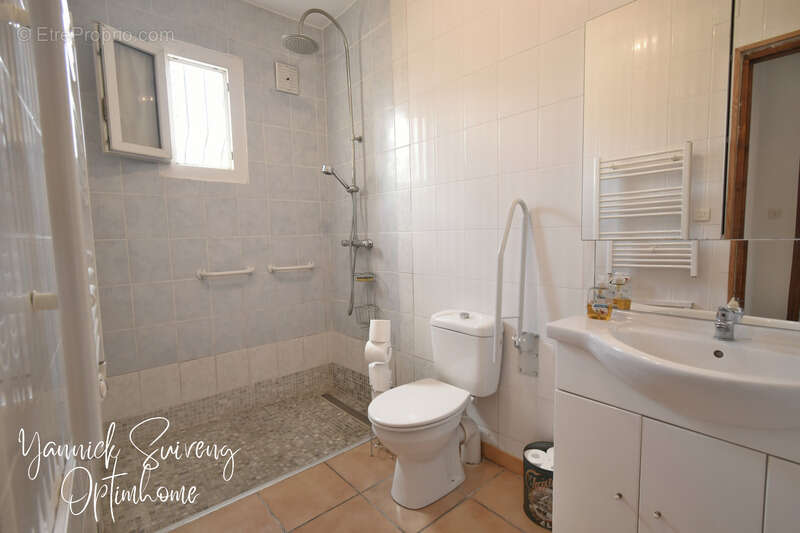 Maison à PEZILLA-LA-RIVIERE