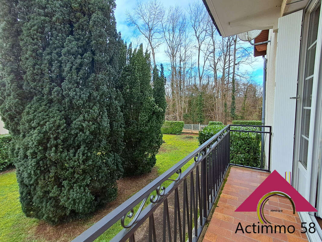 Maison à JOUET-SUR-L&#039;AUBOIS