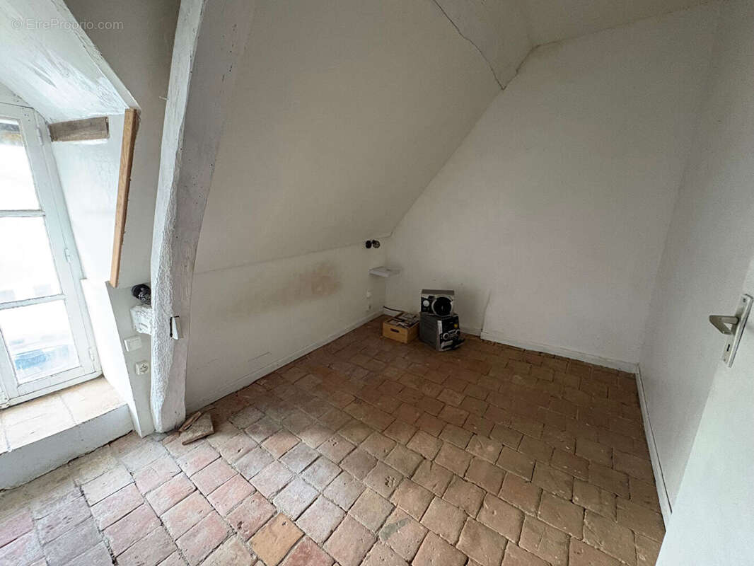 Maison à ANGLES-SUR-L'ANGLIN