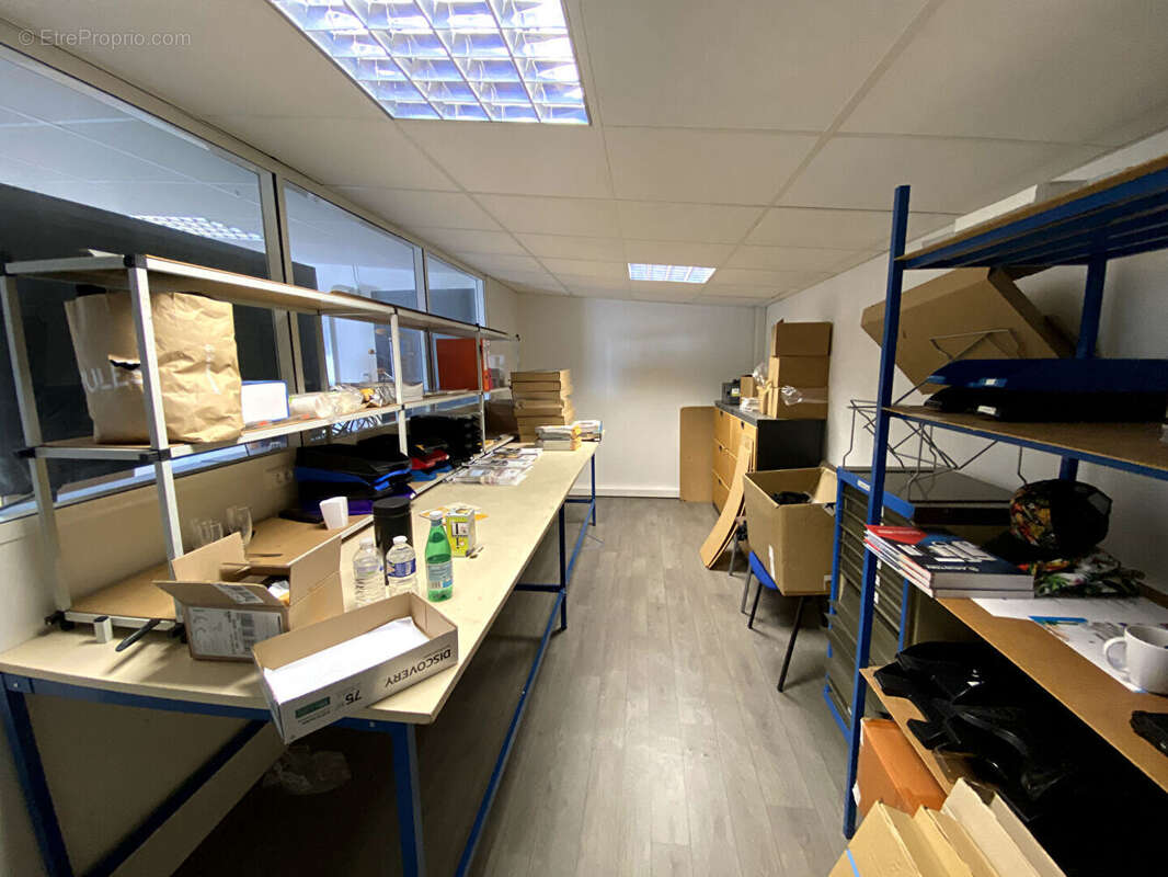 Commerce à SAINTE-LUCE-SUR-LOIRE