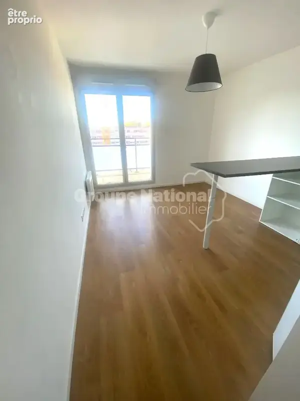 ISTRES Centre Ville! A proximité de toutes commodités, beau studio de 22 m² avec balcon - photo 2