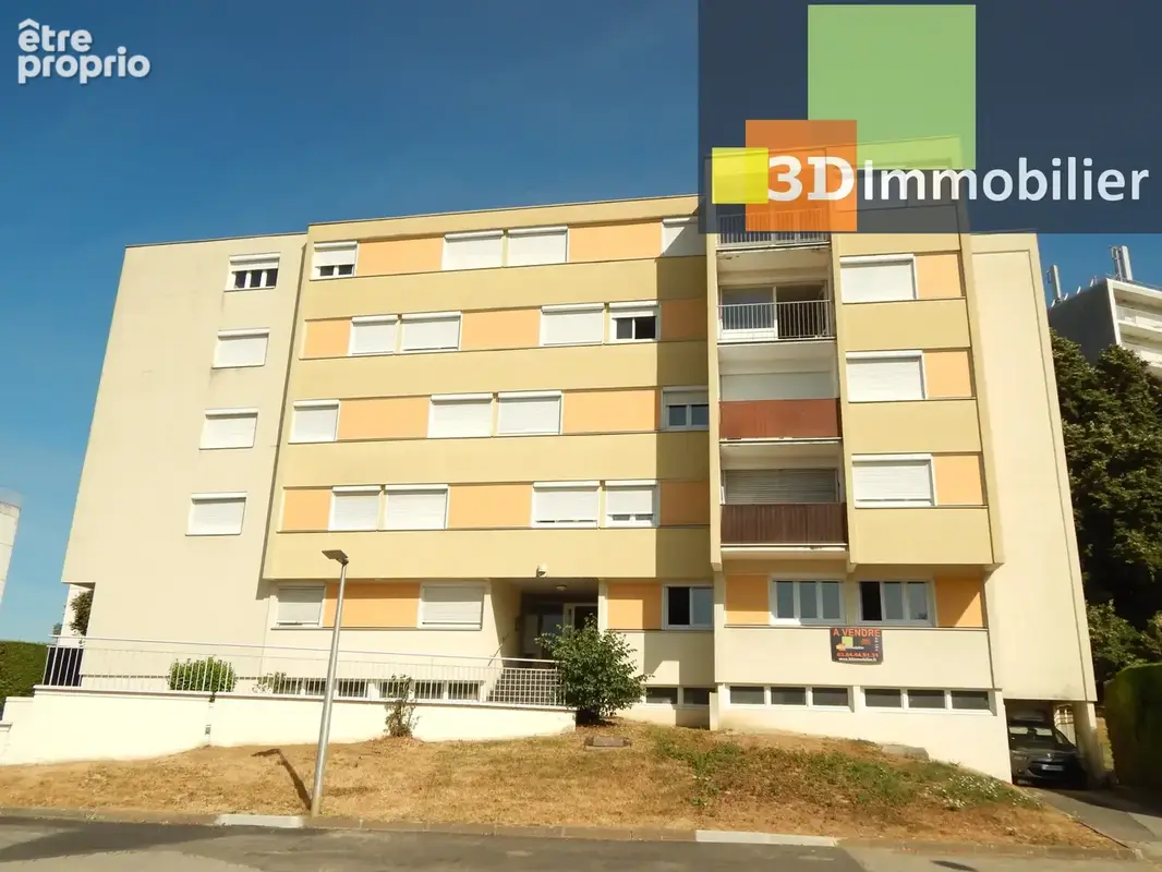 VUE IMMEUBLE - Appartement à LONS-LE-SAUNIER