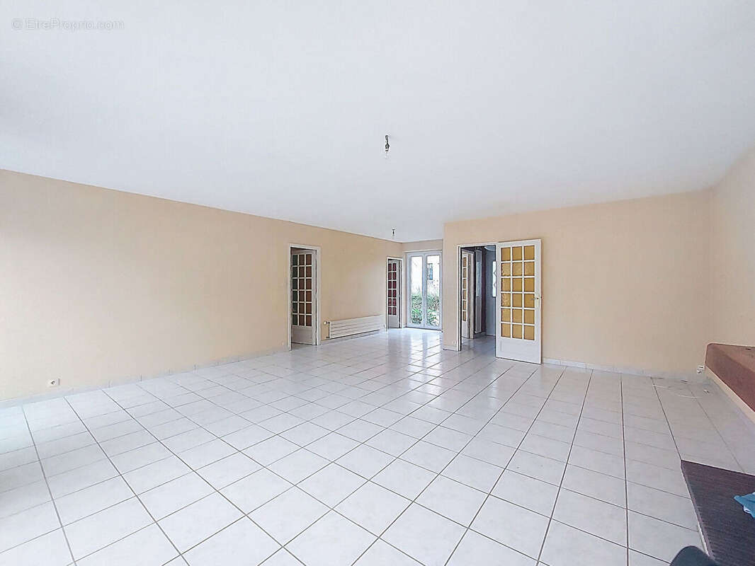 Maison à SAINTE-LUCE-SUR-LOIRE