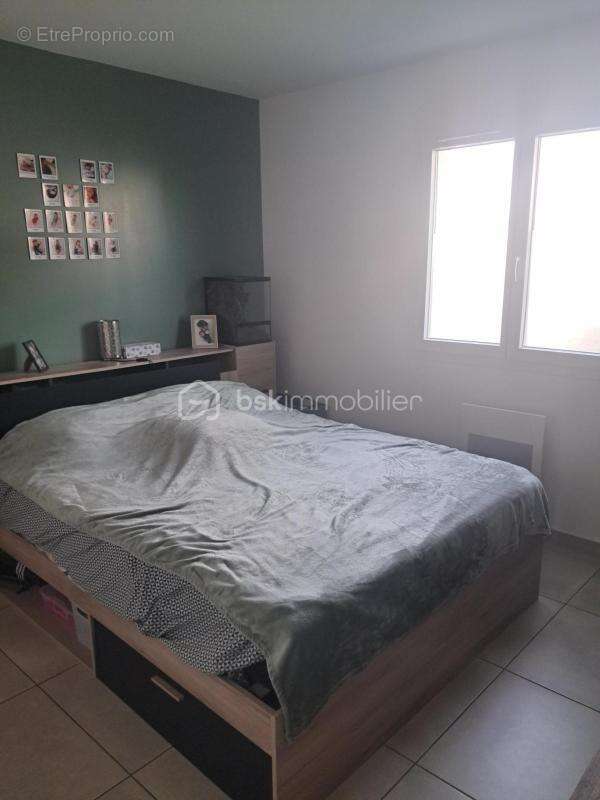 Villa neuve de plain pied avec 3 chambres située dans une impasse sur un terrain clôturé et arboré - photo 8