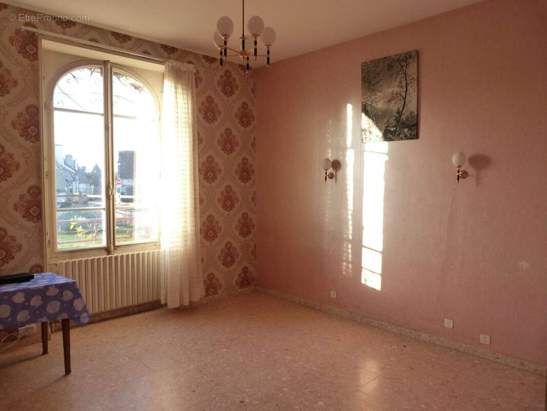 Maison à DAMPIERRE-EN-BURLY