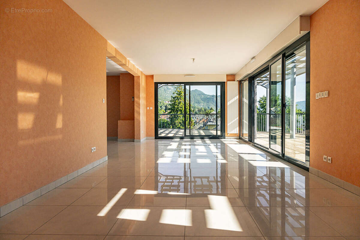 Appartement à LE BOURGET-DU-LAC