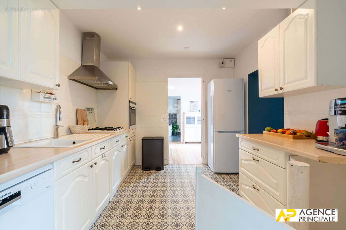 Maison à MAISONS-LAFFITTE