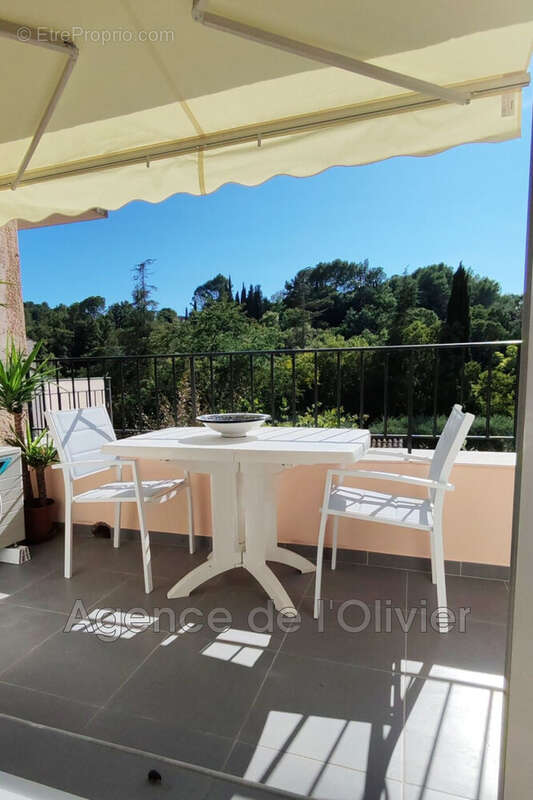 Appartement à VALBONNE