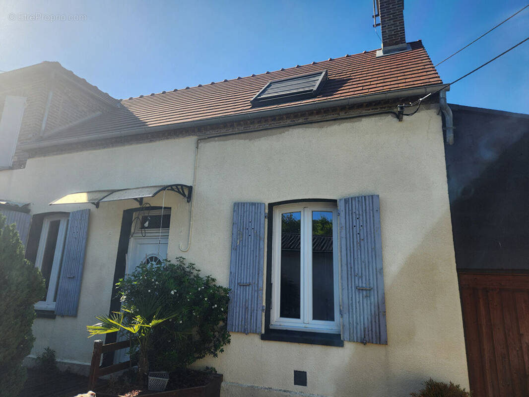 Maison à NEUVILLE-SUR-VANNES