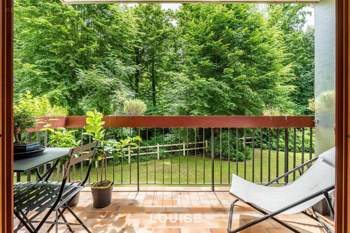 Appartement à VILLE-D&#039;AVRAY