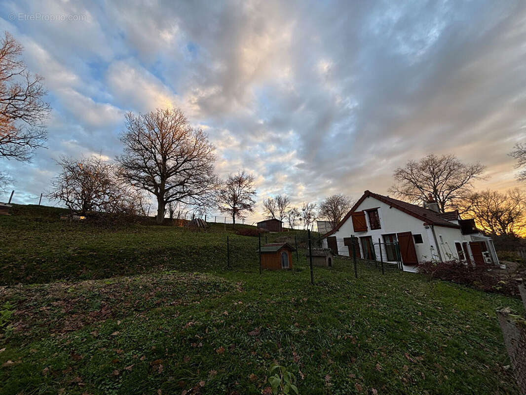 Maison à MORNAY-SUR-ALLIER