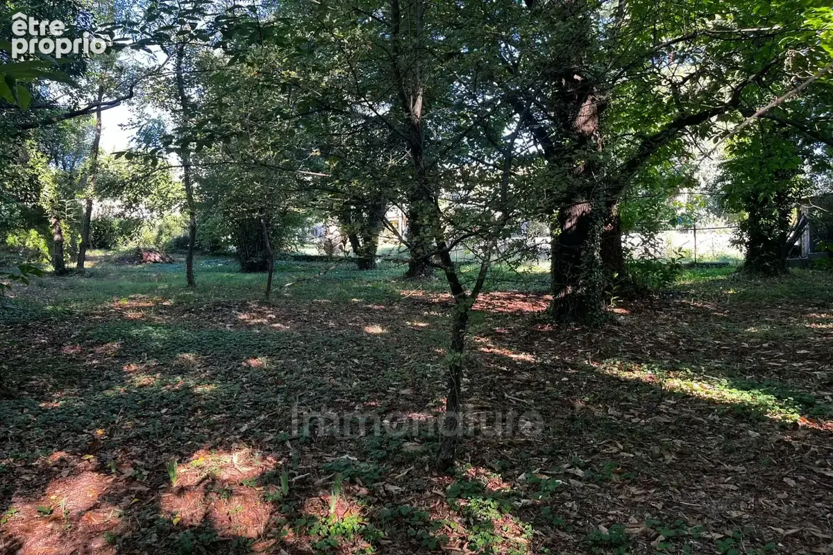 Photo Terrain à Cazilhac au prix de 111 000€