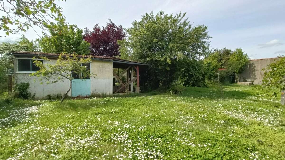 Maison à AYRON