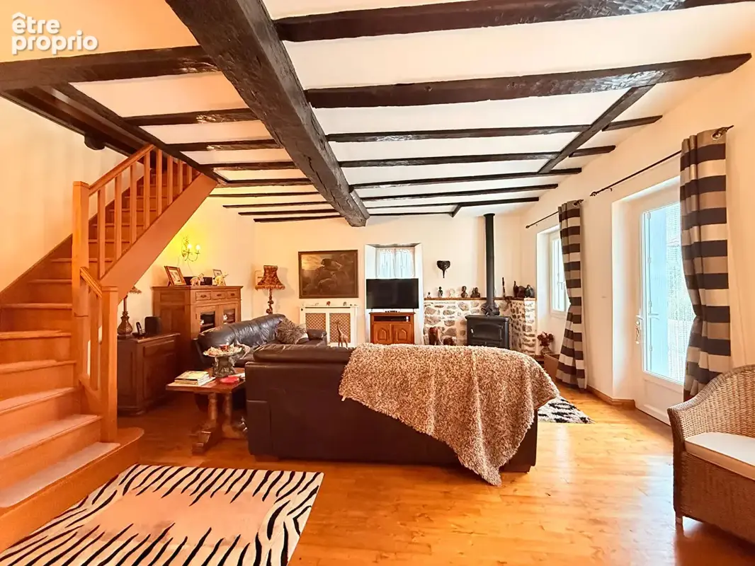 Une maison à partager, chacun chez soi : quatre chambres et deux espaces de vie avec accès et jardins privatifs - photo 9