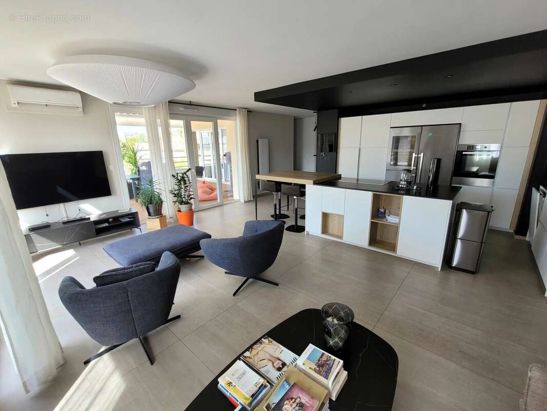 Appartement de standing en plein centre-ville - 5 pièces - 132.77 m² - photo 3