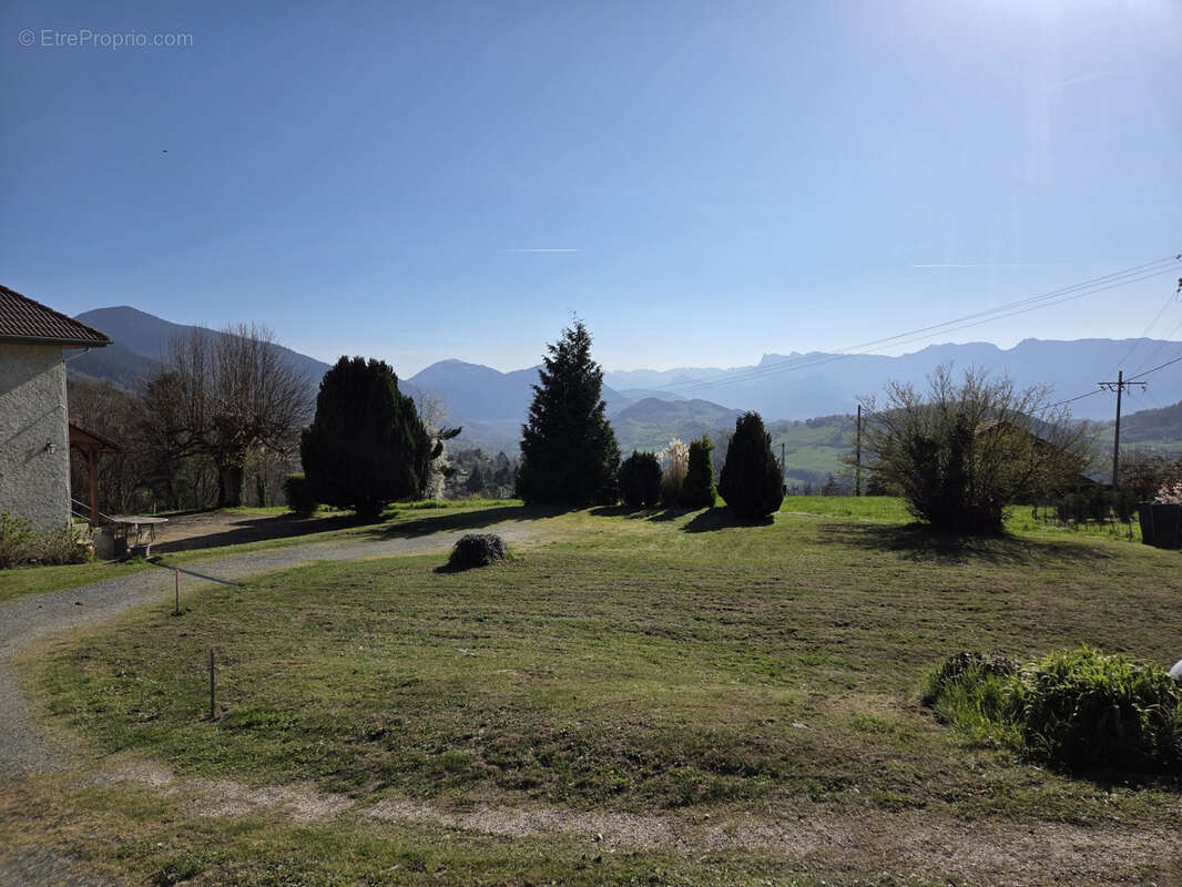 Terrain à SAINT-MARTIN-D&#039;URIAGE