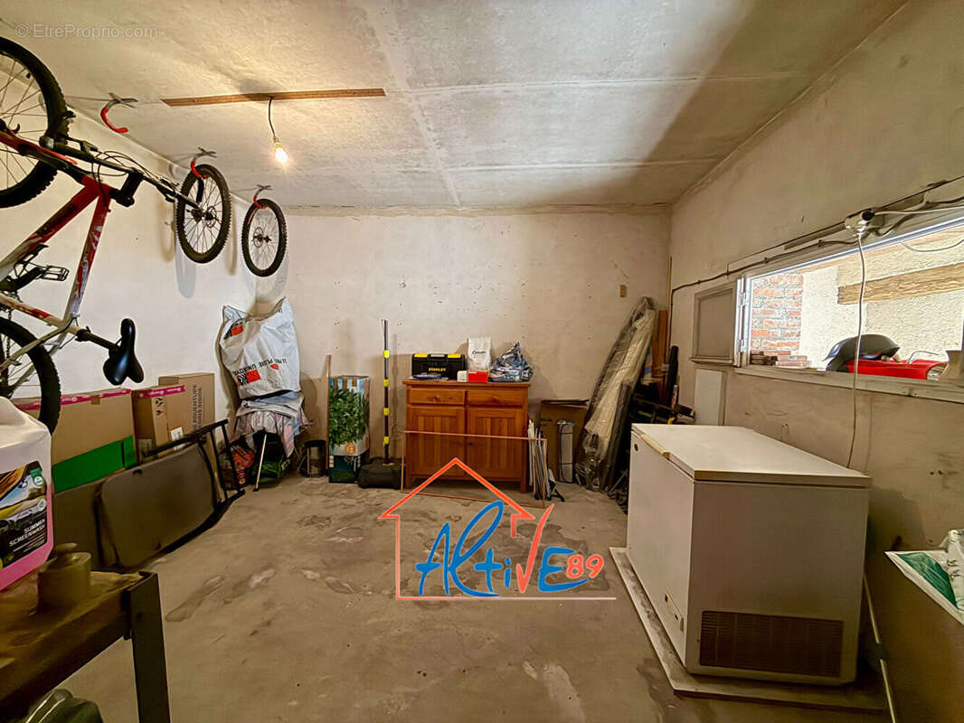 Maison à AILLANT-SUR-THOLON