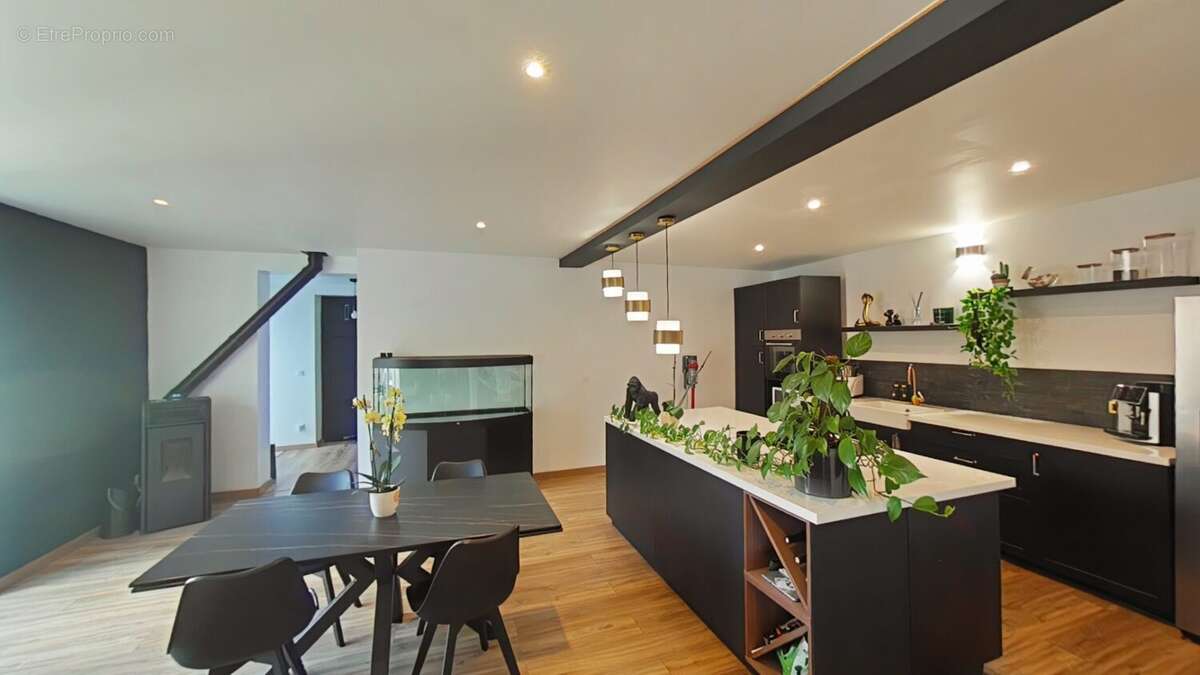 Appartement à SAINT-MARCELLIN-EN-FOREZ