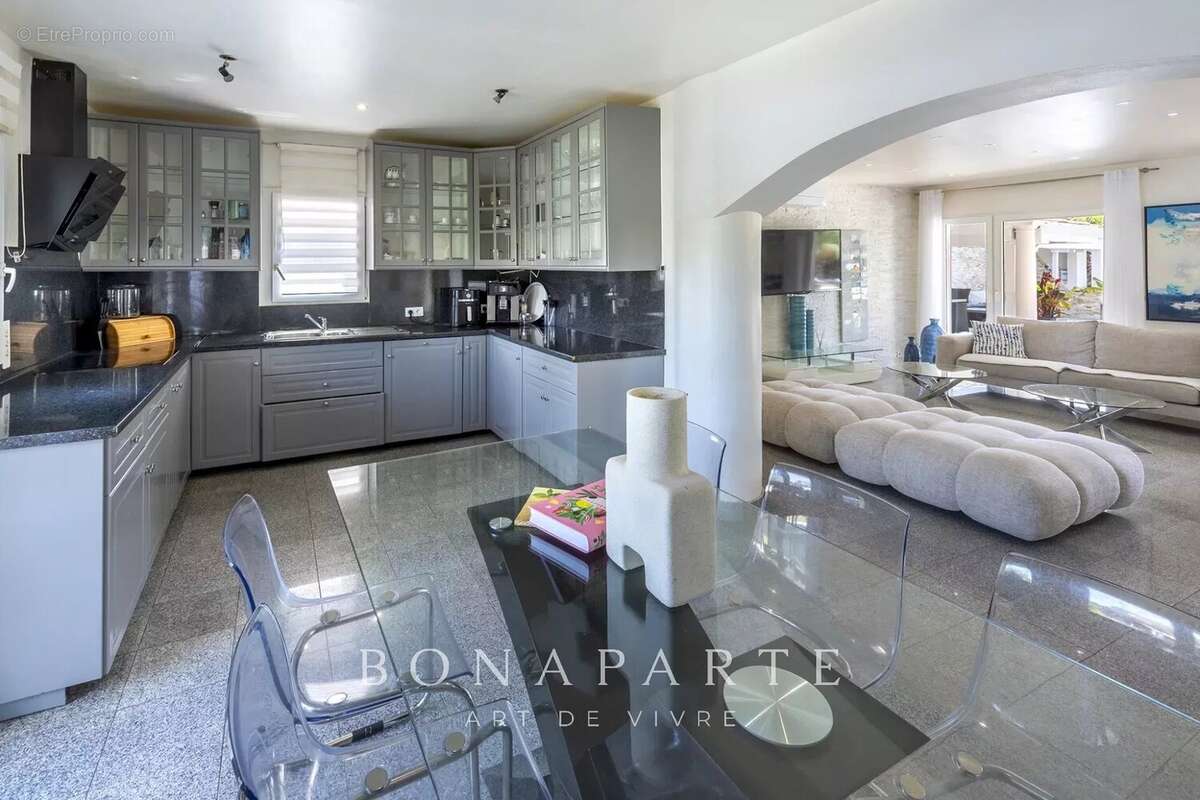 EXCLUSIVITE : Villa - 172 m² - 7 pièces - photo 7