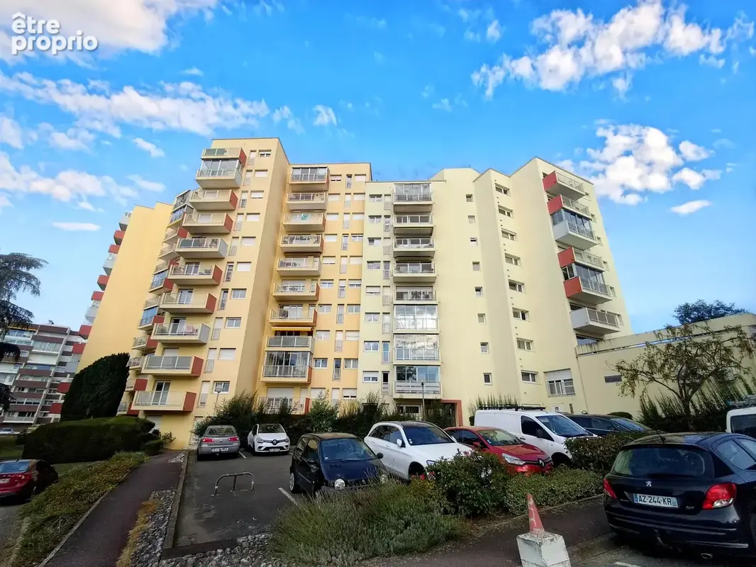 Appartement T3 entièrement rénové avec belle vue panoramique - photo 3