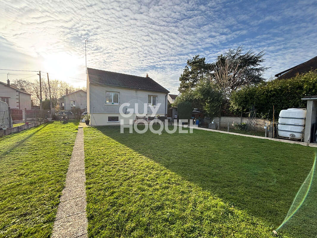 Maison à TOURNAN-EN-BRIE