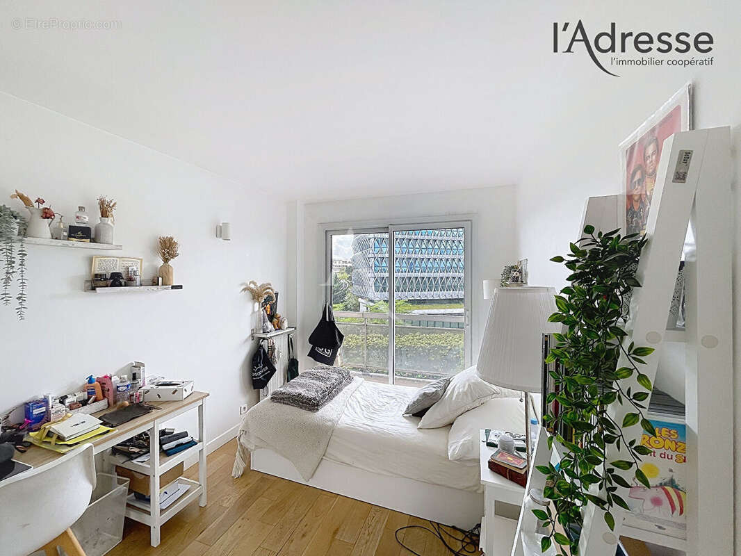 Appartement Suresnes 5 pièce(s) 89.02 m2 avec 2 balcons terrasse - photo 8