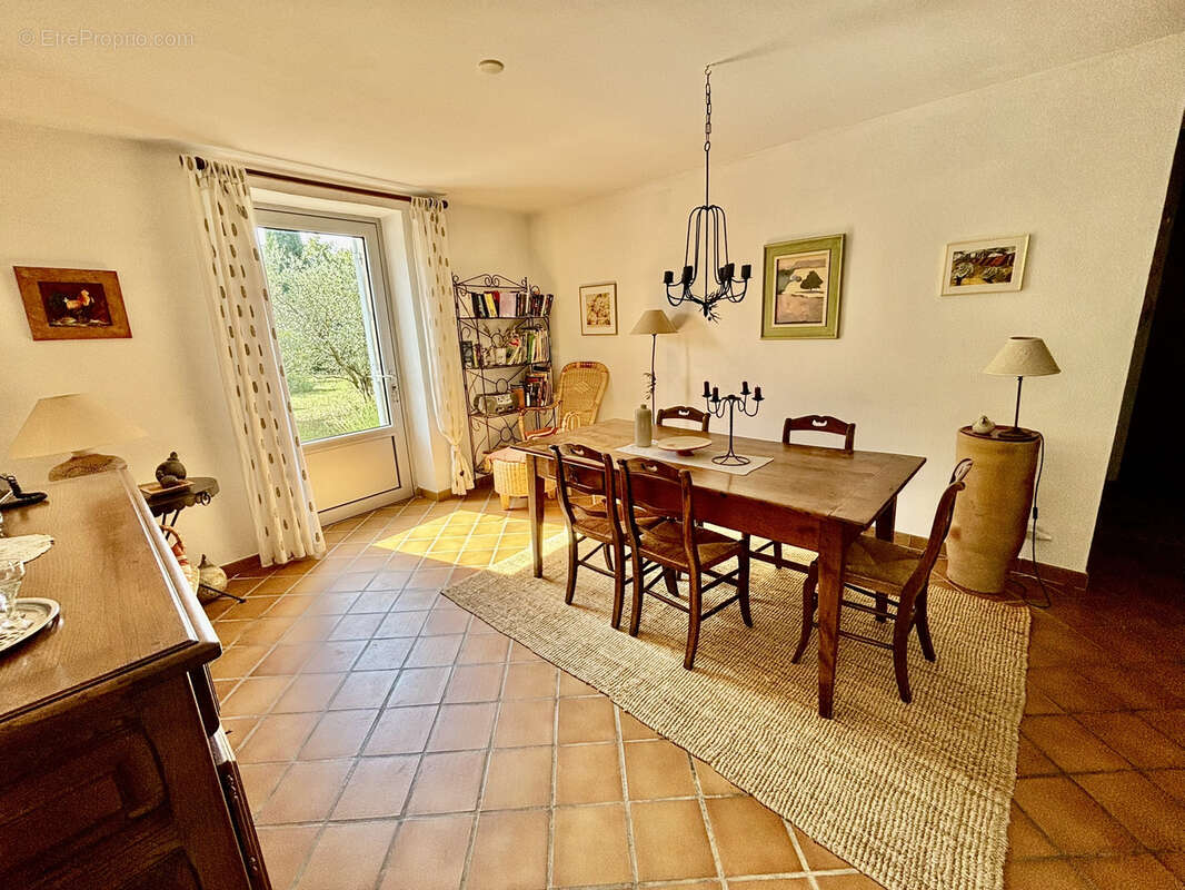 Maison à MALAUCENE