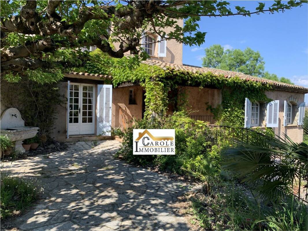 Maison à MANDELIEU-LA-NAPOULE