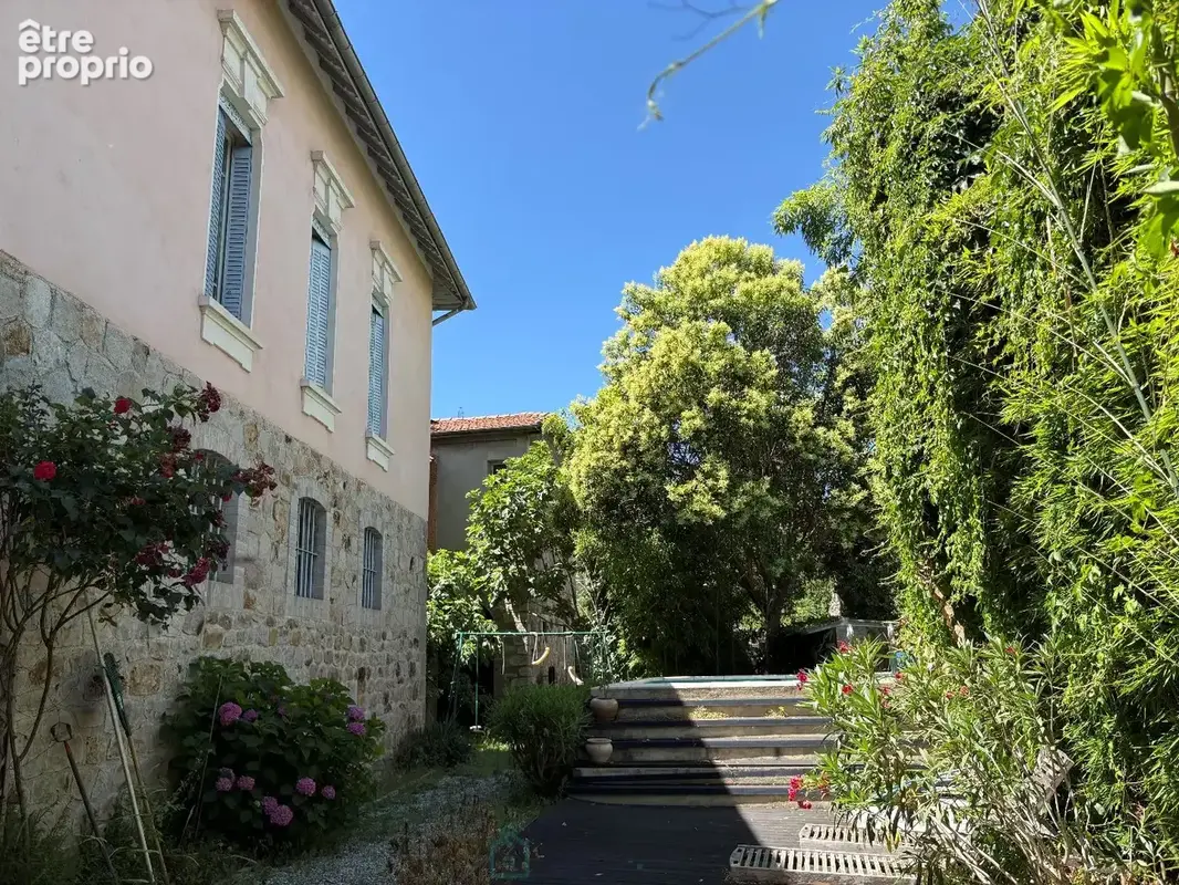 Maison de maître: élégance, confort et jardin - photo 6