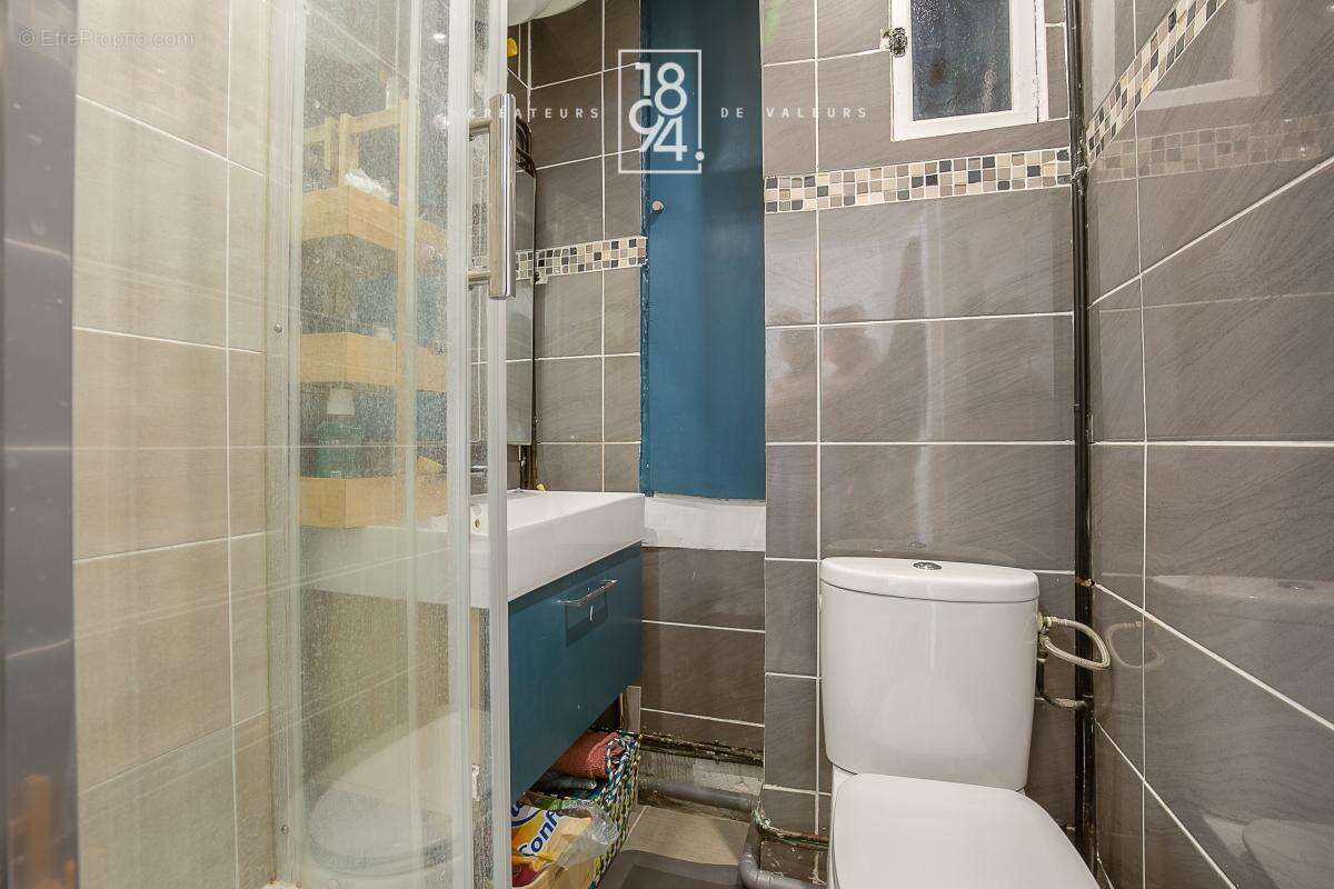 Appartement à MARSEILLE-5E